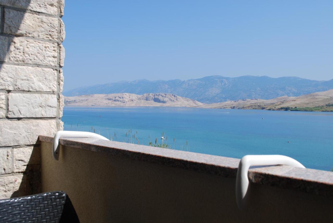 Apartments And Rooms By The Sea Pag - 11487 Pag Town Bagian luar foto